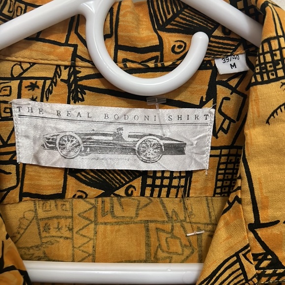 The Real Bodoni Tropical Villa Aztec Pattern Button Down Shirt Size Medium - Picture 7 of 8